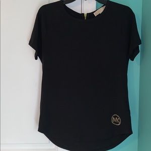 Short sleeve top